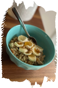 Steel cut quinoa oatmeal with honey and bananas